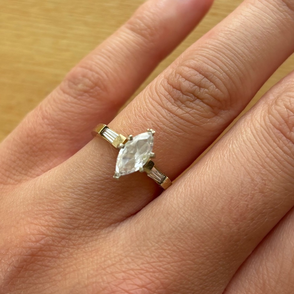 Vintage Marquise 10K gold ring